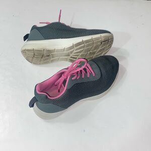 Proplayer Sports Women’s Shoes Size 7